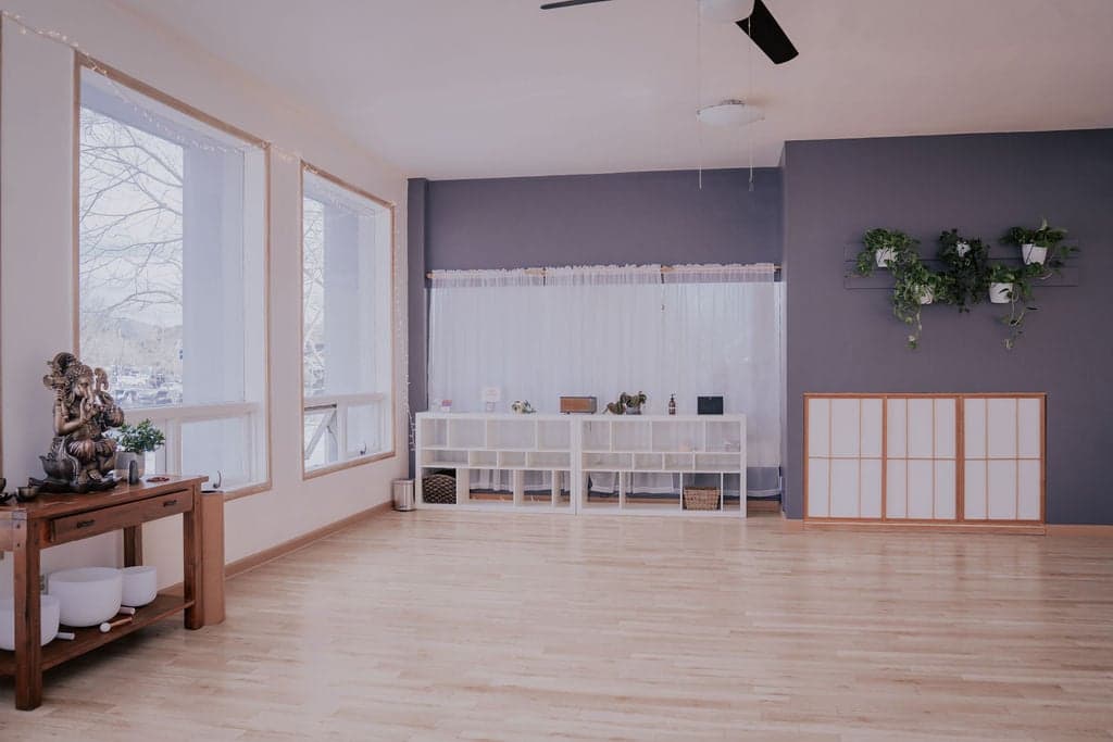 The Scent of Change: Scented Reiki Meditation with Lakenda Wallace 2