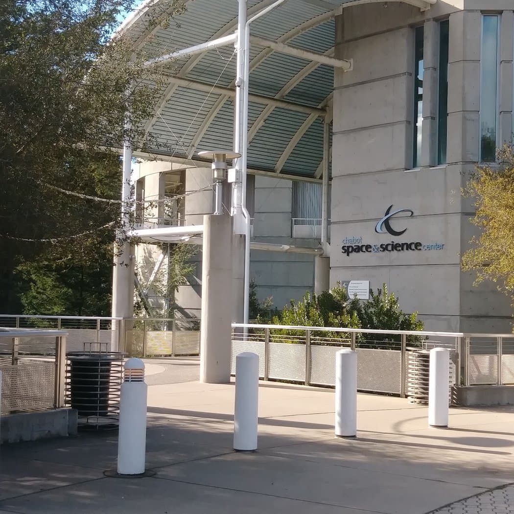 Sci-Fi Night: Screening of Everything Everywhere All at Once 4