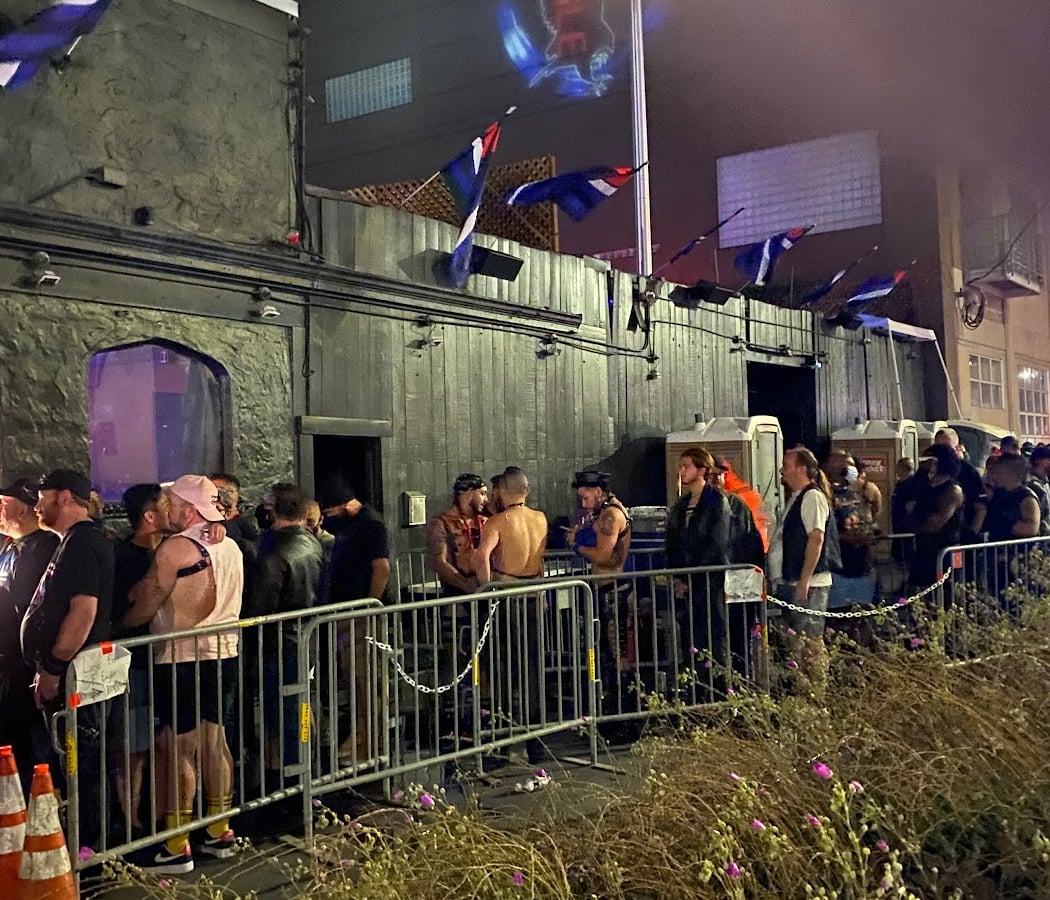 San Francisco Eagle Bar 3