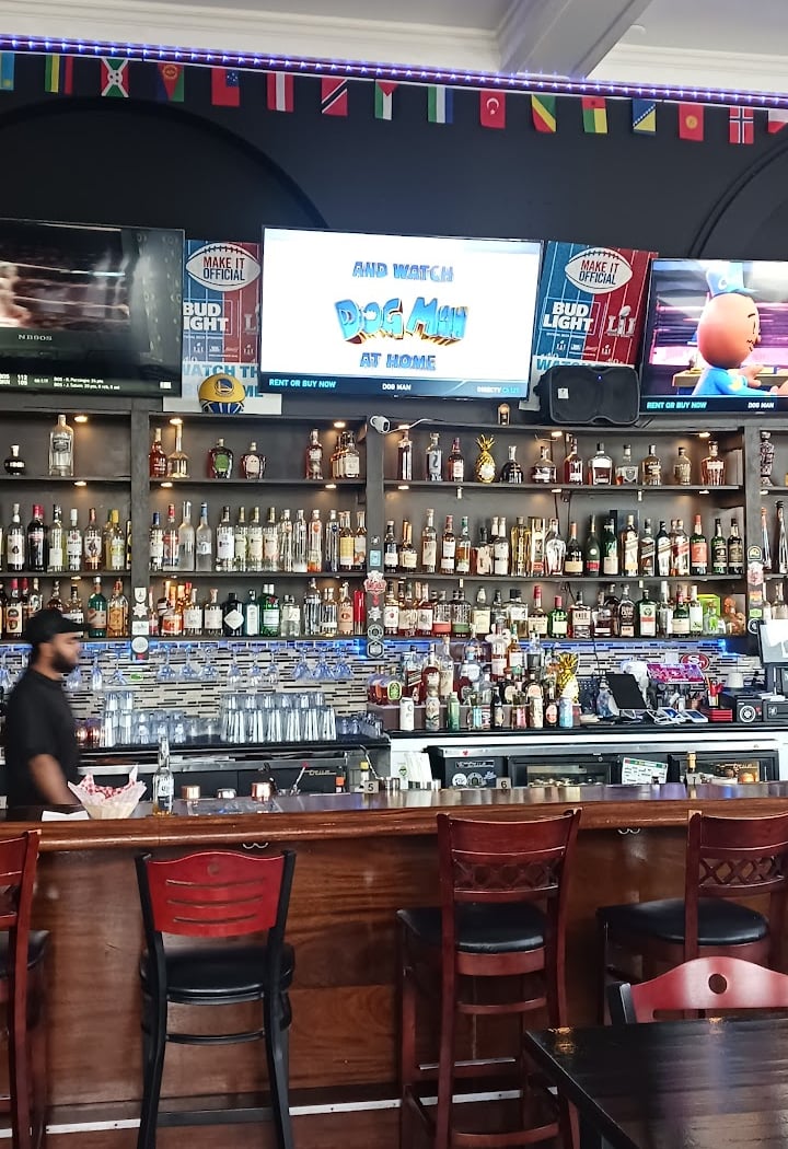 Yeti Sports Bar and Restaurant | Nepalese Indian Restaurant Berkeley 2