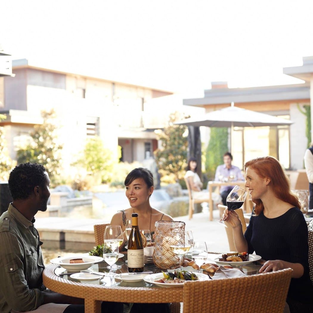 Lucy Restaurant & Bar 1