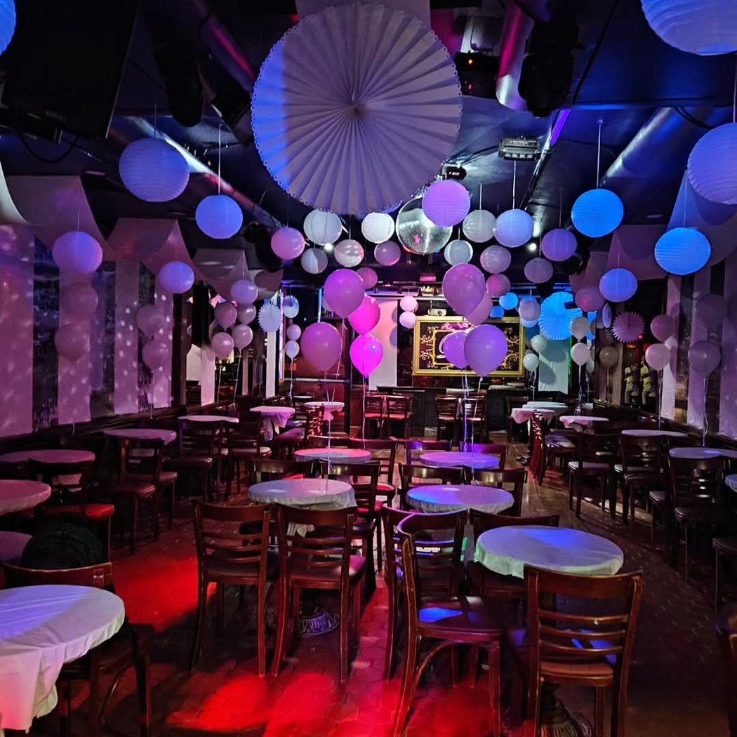 Deseos Lounge (EST.2009) 2