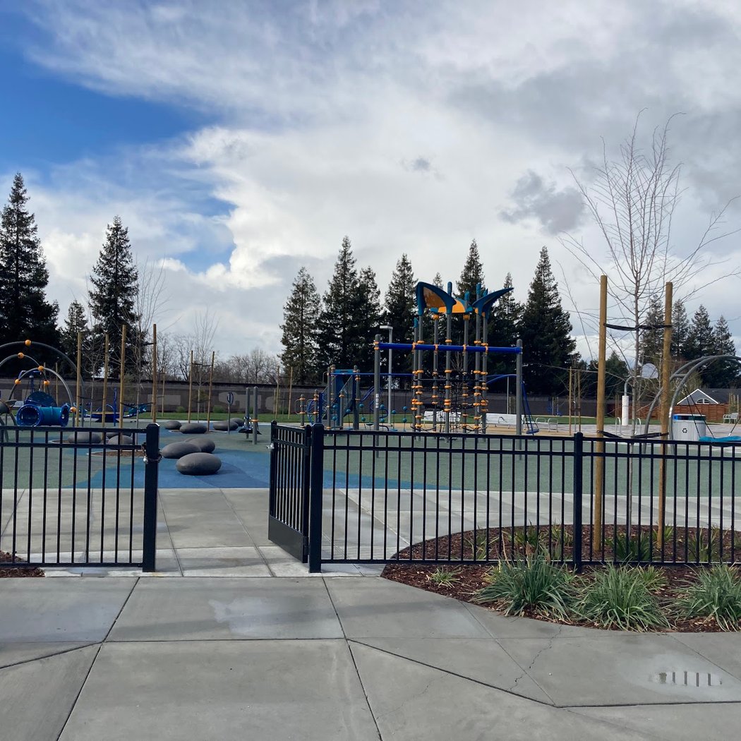 Via Toledo Park 2