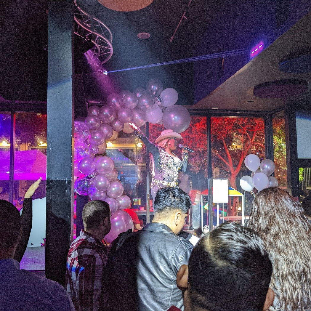 Qué Rico Nightclub 2