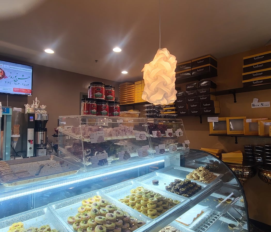 Kandoo Cafe & Custom Cakes 2