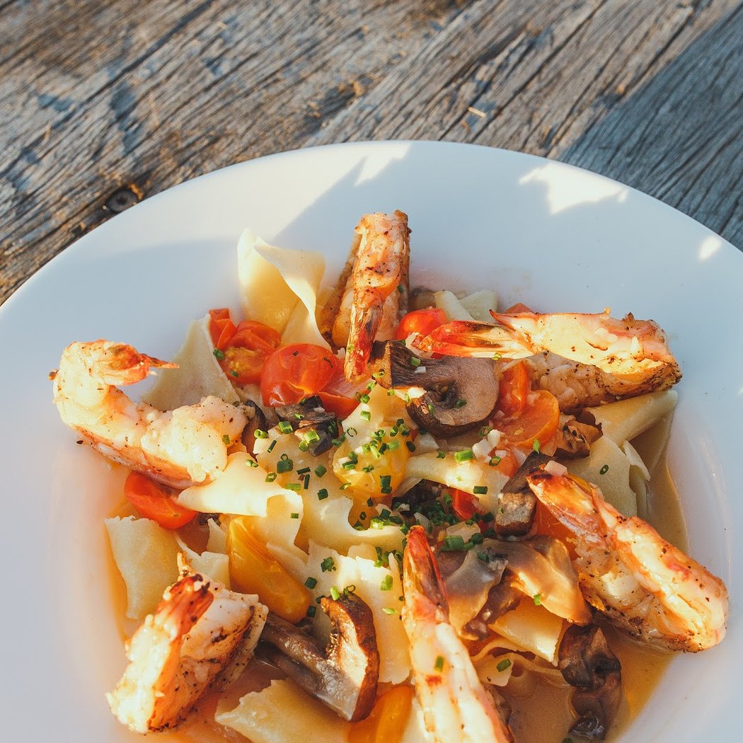 Happy Hour at Salt & Stone 1