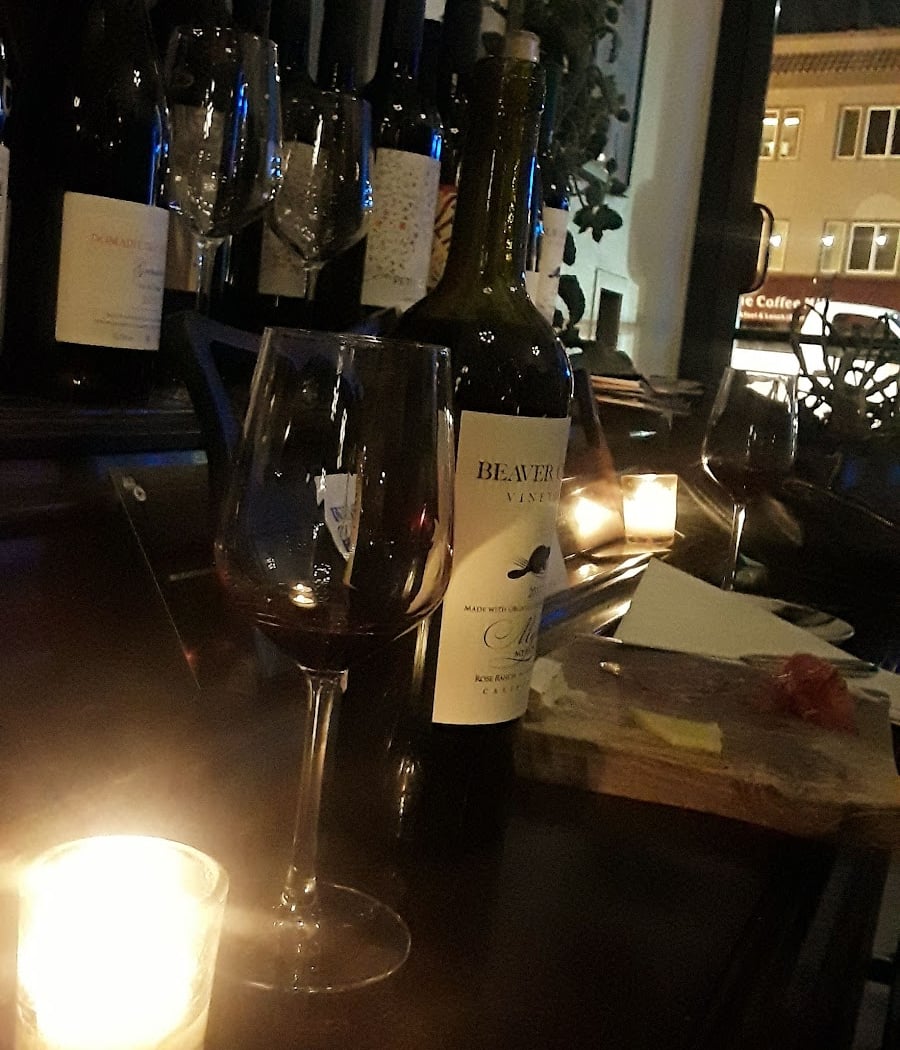 Ordinaire Wine Shop & Wine Bar 1