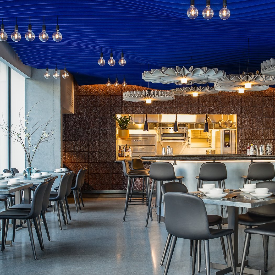 Uccello Lounge 2