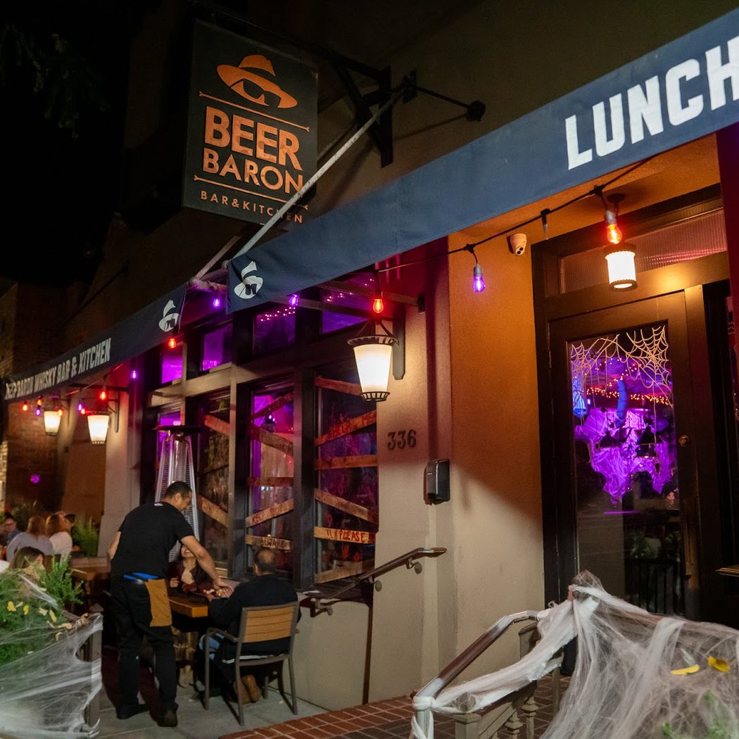 Beer Baron Bar & Kitchen 3