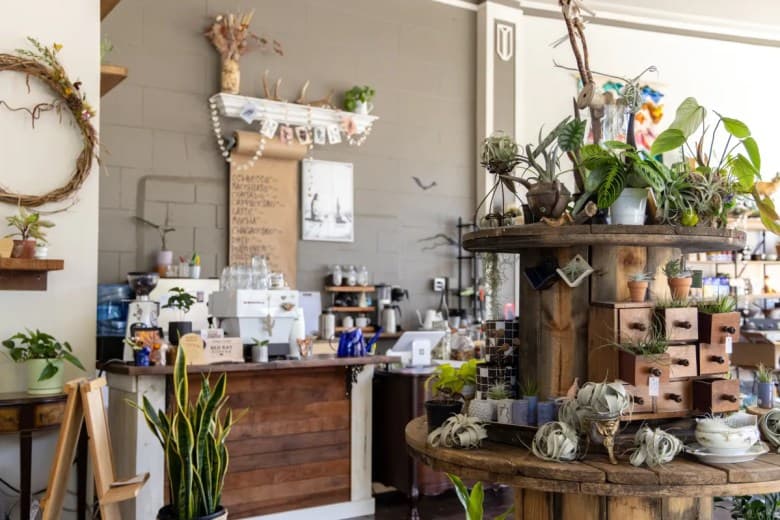 Little Green A Plant Bar 3