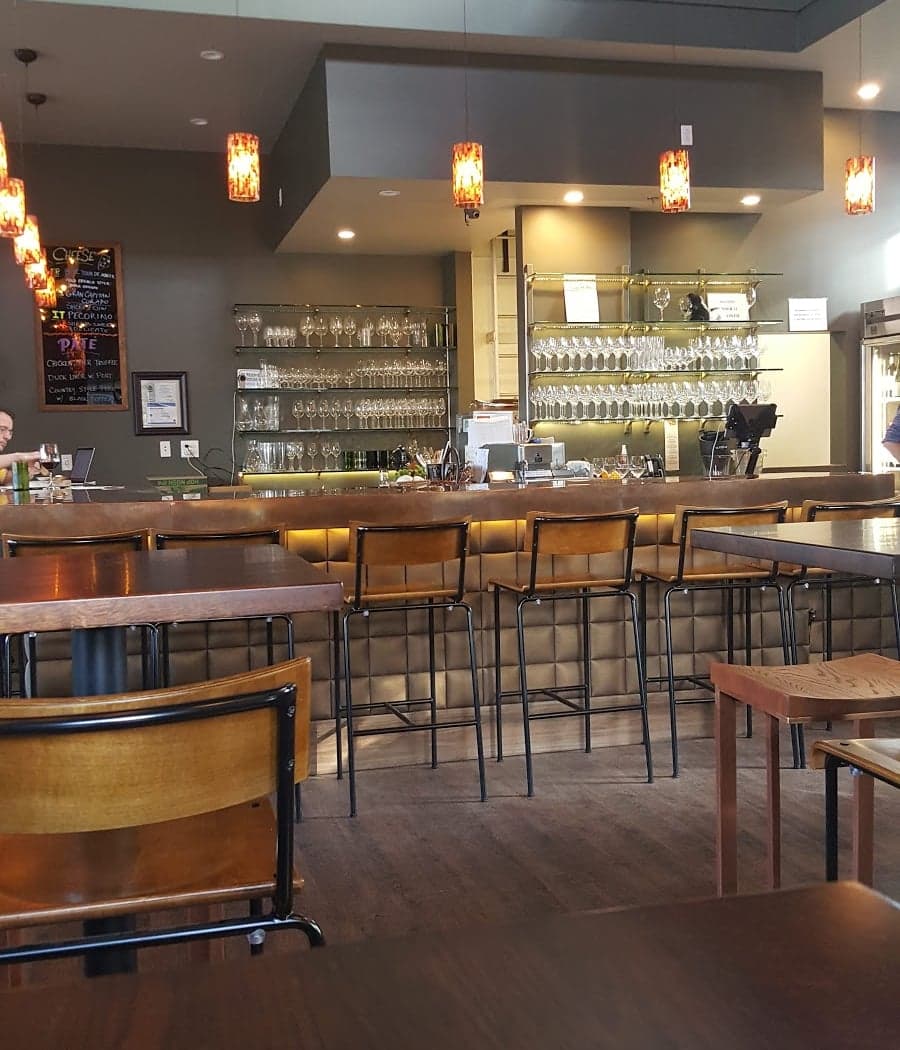 Savvy Cellar Wine Bar 3