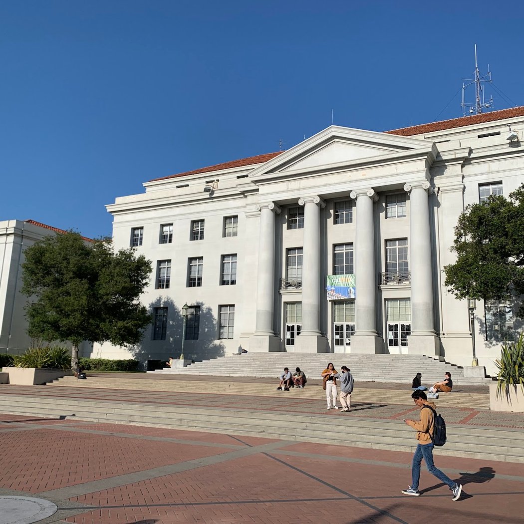 Upper Sproul Plaza 1
