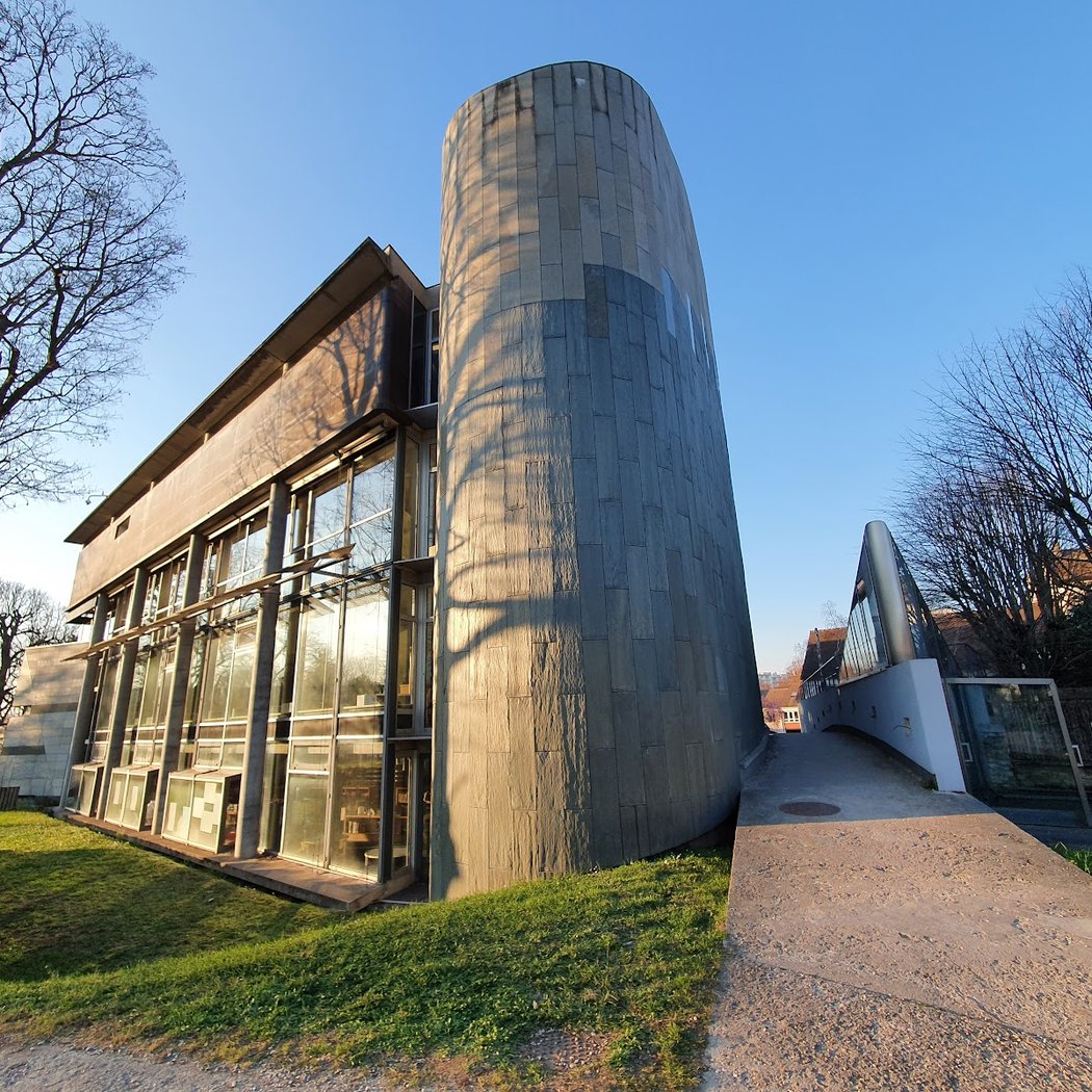 Public Library Gabriel Bourdin - Fresnes 4