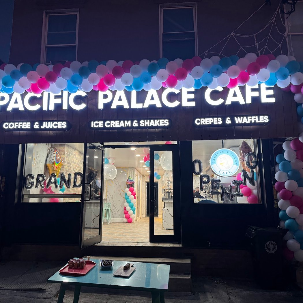 Pacific Palace Cafe 2