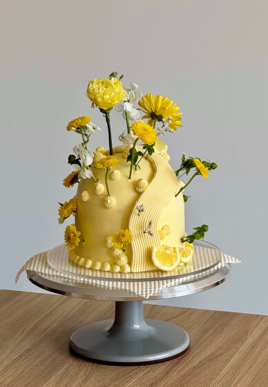 Cake Decorating Class with Mimosas and Snacks 1