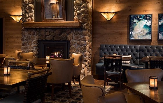 Drakes Fireside Lounge 5