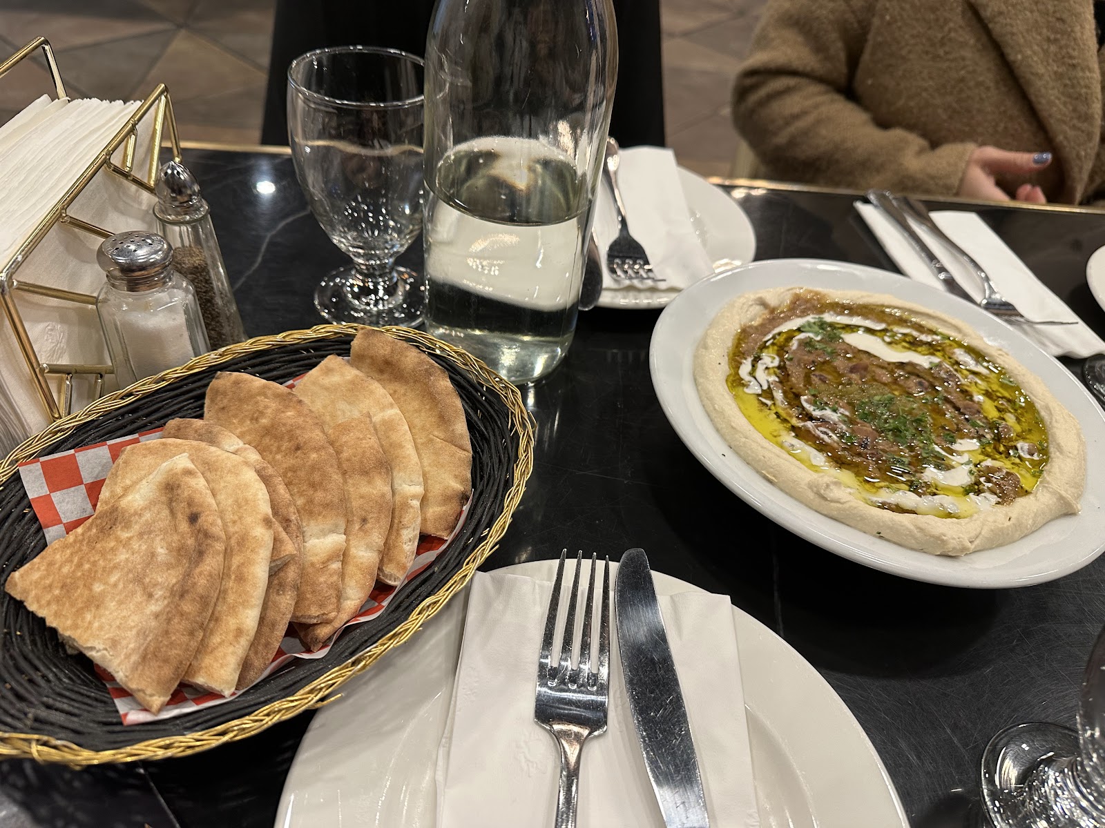 Layalena Restaurant & Bar 4