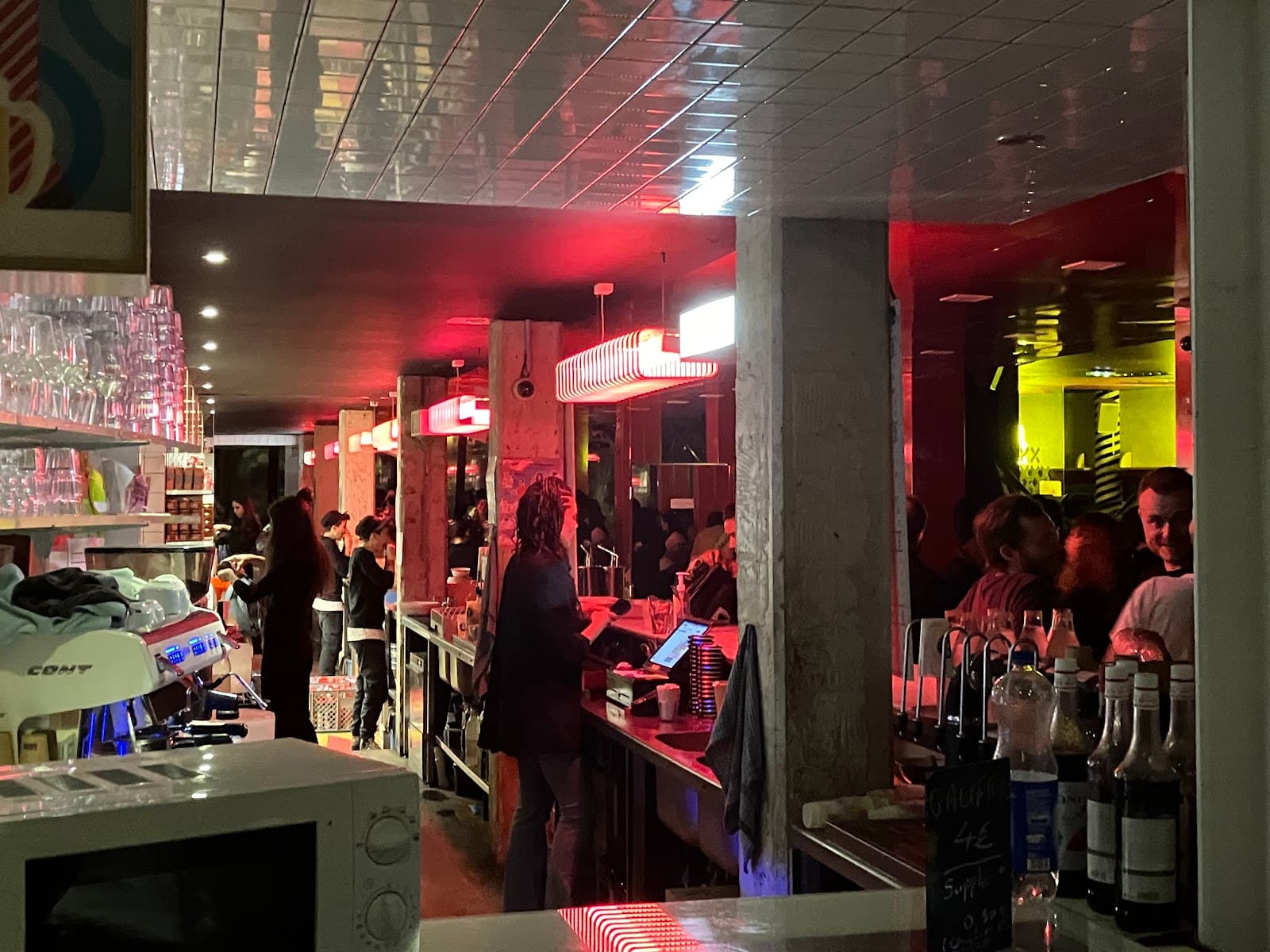 La Rêveuse : Isya EP Release Party 4