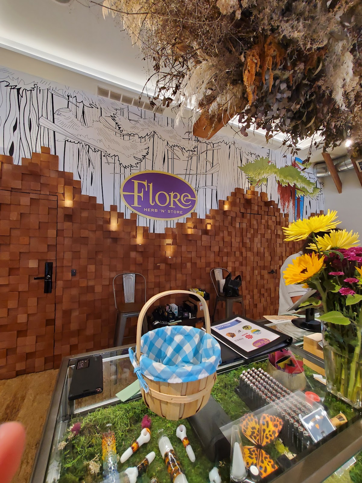 Flore Dispensary Castro 5