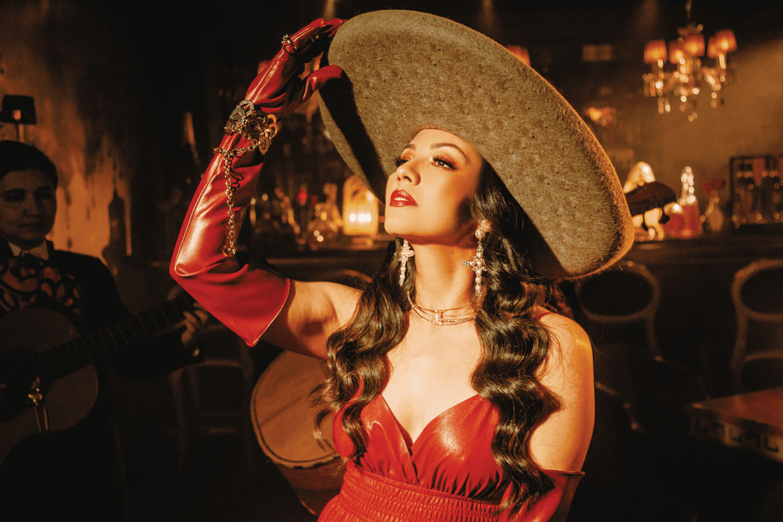 Lupita Infante y su mariachi