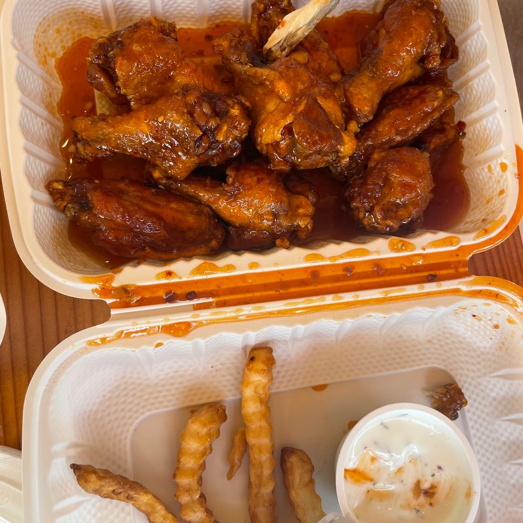 Wings & Seafood 3